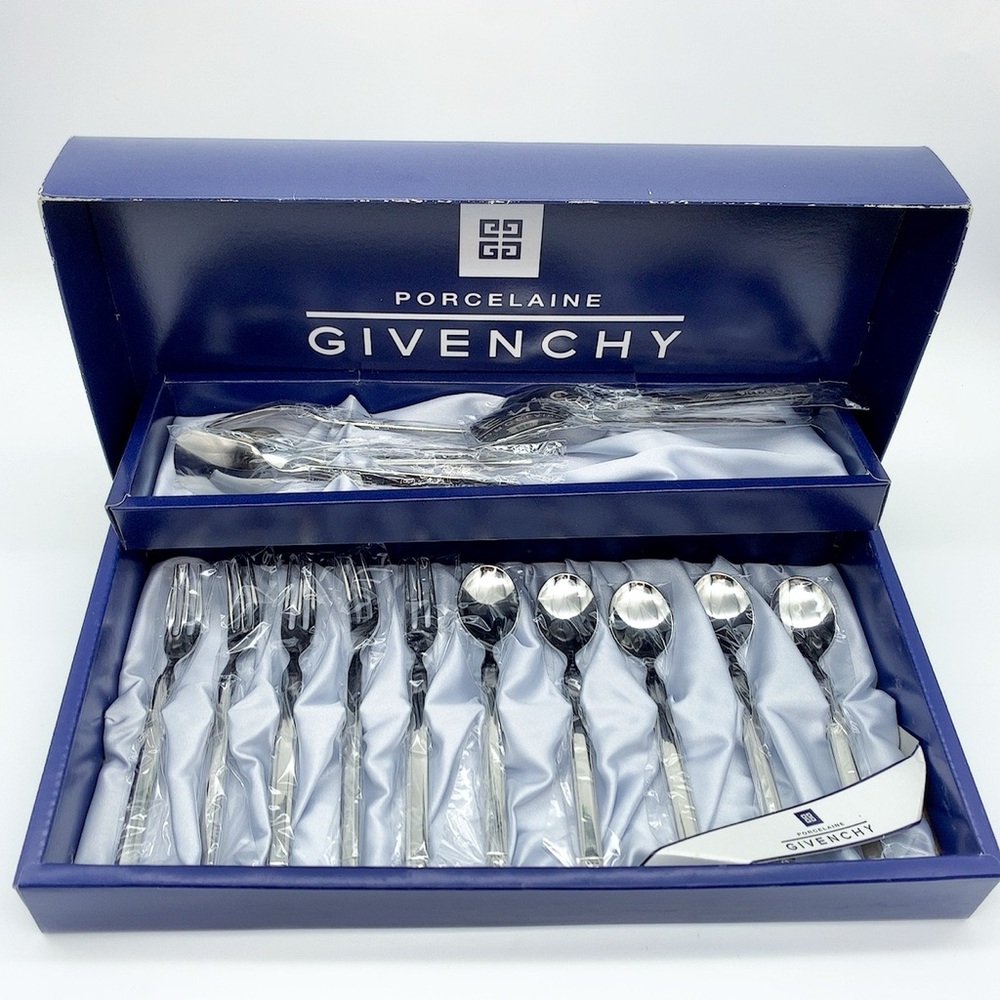Givenchy Porcelaine Silver Cutlery Set of 15 Original Box
